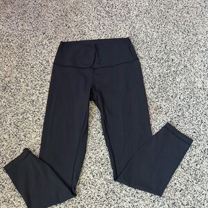 Black LULULEMON wunder train leggings